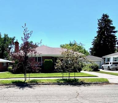 Main picture of 1044 Manor Dr