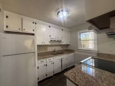 Main picture of 112 Chatham Woods Dr