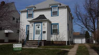 Main picture of 8018 Theota Ave