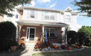 Main picture of 641 Chickadee Dr