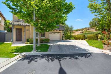 Main picture of 2260 Buss Ln