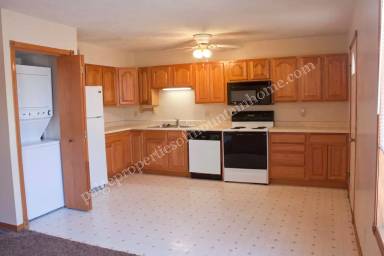 Main picture of 101 W 10th St
