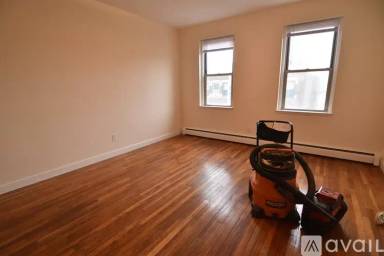 Main picture of 64 Brighton Ave