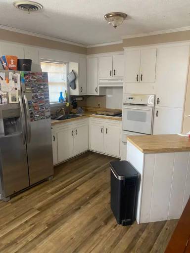 Main picture of 2709 Persimmon Dr