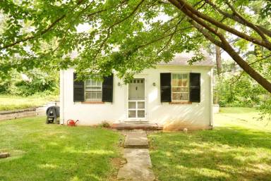 Main picture of 2321 Fontaine Ave