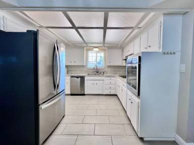 Main picture of 711 W Ashcroft Ave
