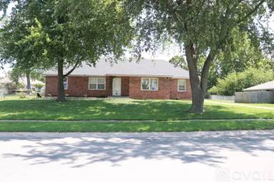 Main picture of 16817 Bel Ray Blvd
