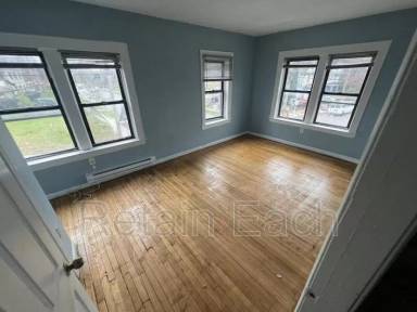 Main picture of 2959 S Salina St