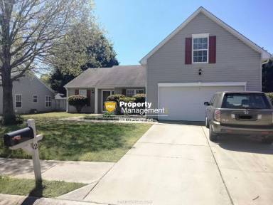 Main picture of 12 Hartwell Dr