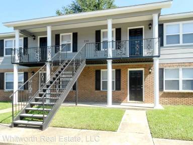 Main picture of 700 33rd St E