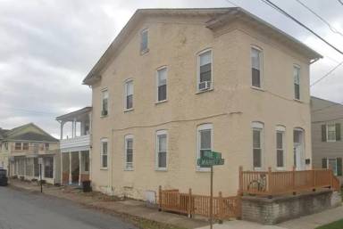 Main picture of 460 E Market St