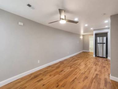 Main picture of 3825 Dismount St