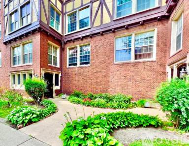 Main picture of 2202 E 70th Pl