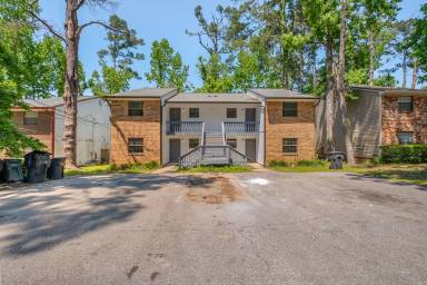 Main picture of 2956 Woodrich Dr