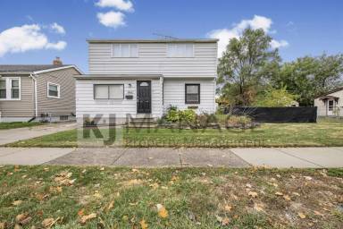 Main picture of 7060 Cadillac Ave