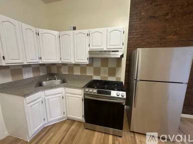 Main picture of 789 Flushing Ave