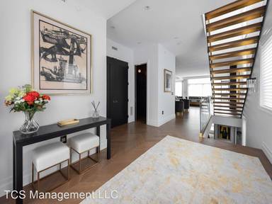 Main picture of 818 N 4th St