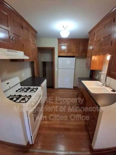Main picture of 3710 E 43rd St