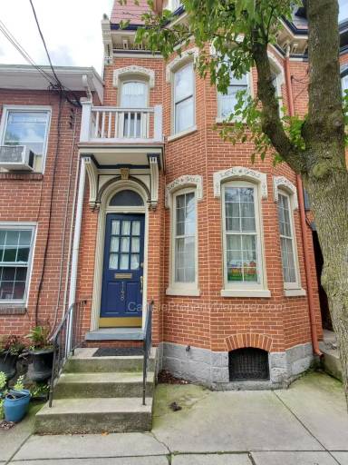 Main picture of 148 W Pomfret St