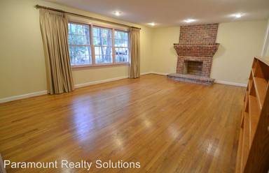Main picture of 205 Marilyn Cir
