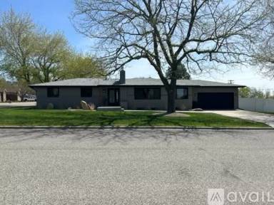 Main picture of 2911 Snowcrest Dr