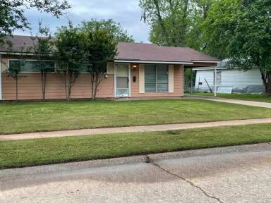 Main picture of 3204 Stafford Ave