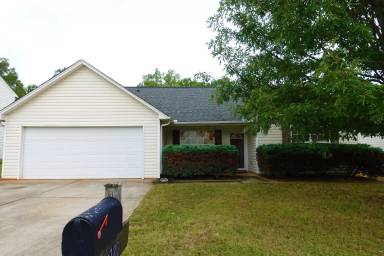 Main picture of 120 Pope Ln