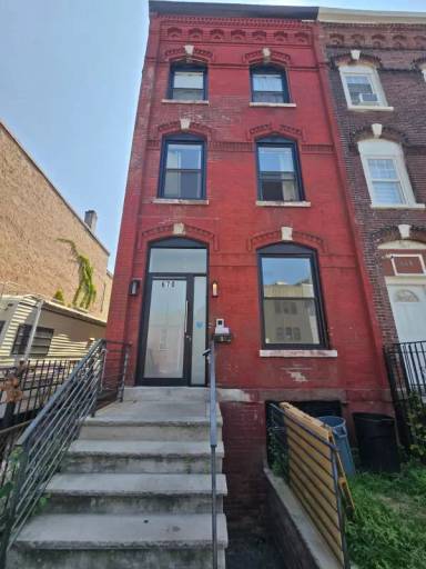 Main picture of 670 Ocean Ave