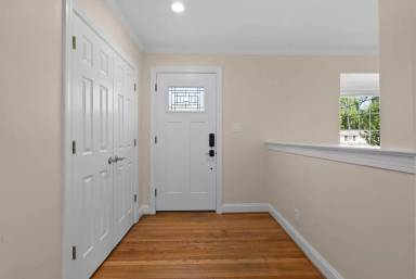 Main picture of 9836 Belhaven Rd