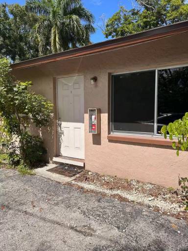 Main picture of 3713 Washington Ave