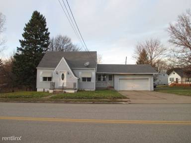 Main picture of 3971 Pine Ave