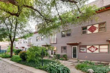 Main picture of 725 W 18th St
