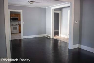 Main picture of 227 E Holbrook Ave