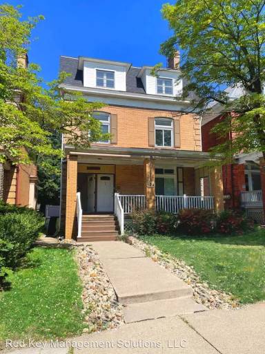 Main picture of 134 S Bryant Ave