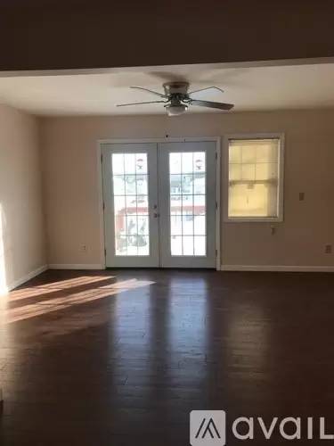 Main picture of 17 Limerick Dr