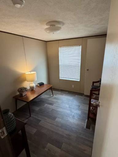 Main picture of 720 Forrest Ave