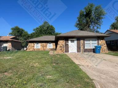 Main picture of 721 Lloyd Ave