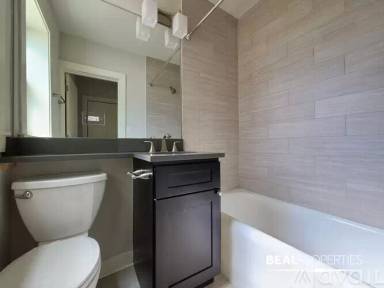 Main picture of 2420 N Kedzie Blvd