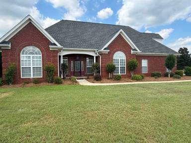 Main picture of 402 Walter Pl