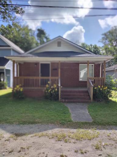 Main picture of 110 S 5th St
