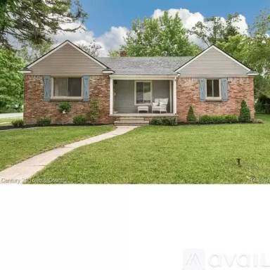 Main picture of 28588 Pierce St