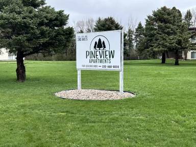 Main picture of Pineview Apartments
