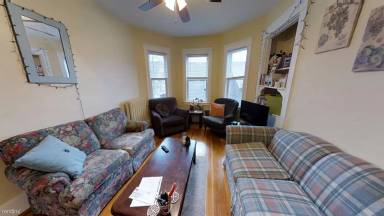 Main picture of 35 Hancock St