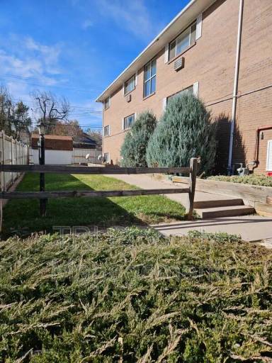 Main picture of 2223 8th Ave