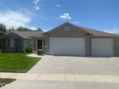 Main picture of 5165 N Blue Ash Ave