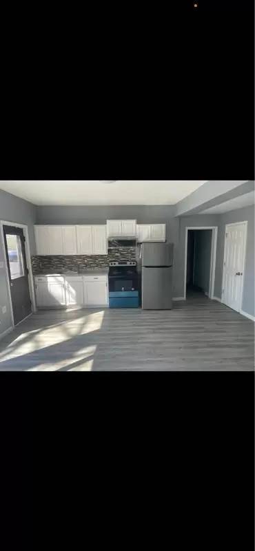 Main picture of 2338 W Pennsylvania St