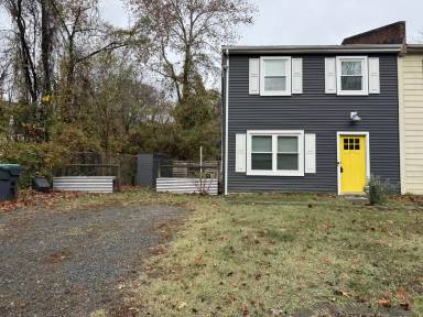 Main picture of 1053 5th St SW