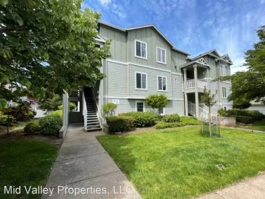 Main picture of West Oaks Condominiums