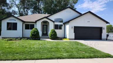 Main picture of 697 W Krista Ct