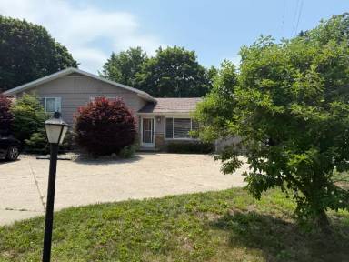 Main picture of 1332 W Glenlord Rd